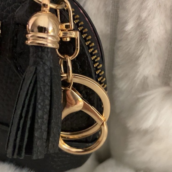 Elegant Black key chain, bag charm, mini purse  with Gold Accents new in plastic - Picture 3 of 6
